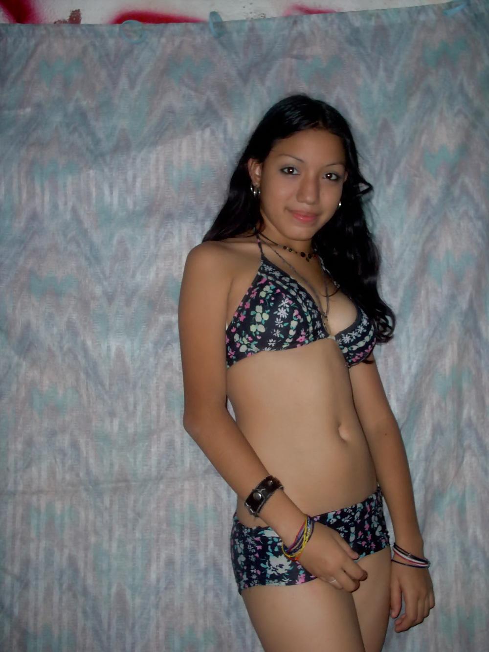 25P Her Homemade Pics : Hot Body
