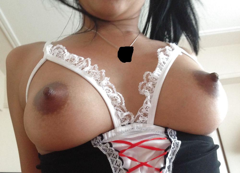 25P Indo french maid likes to show suck fuck