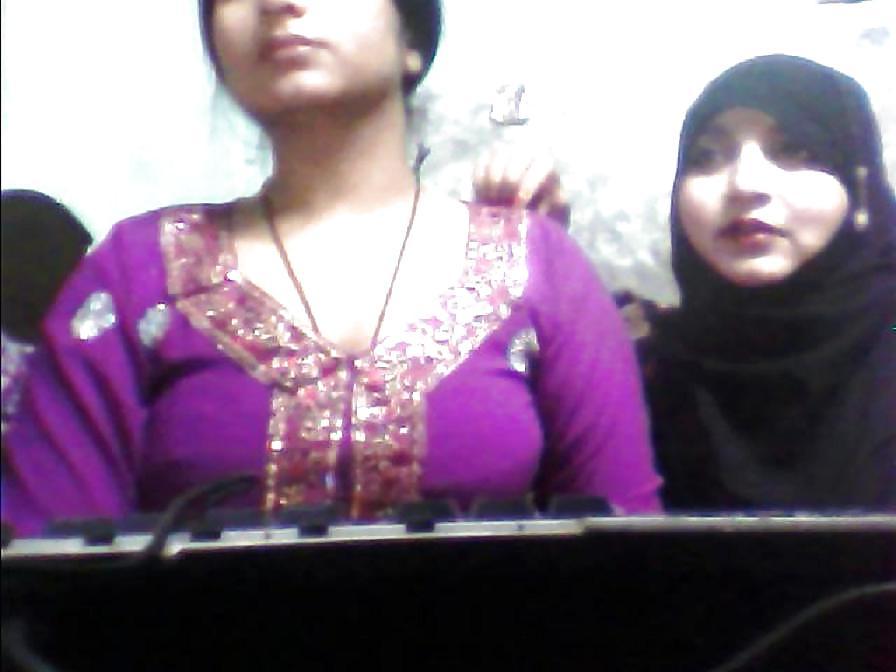 17P Pakistani beauty on cam