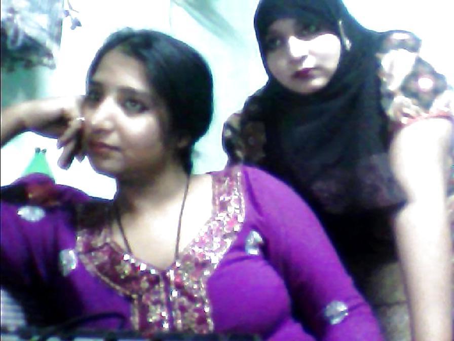 17P Pakistani beauty on cam