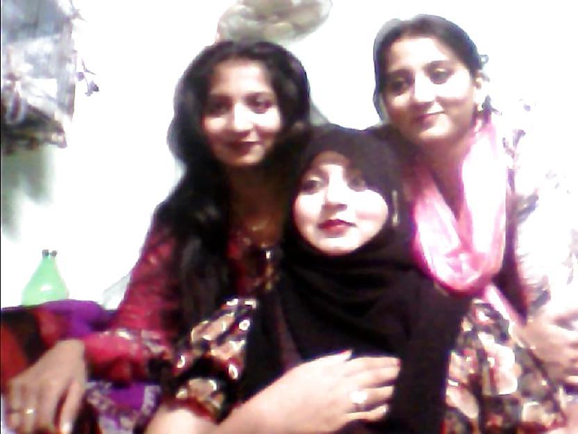 17P Pakistani beauty on cam