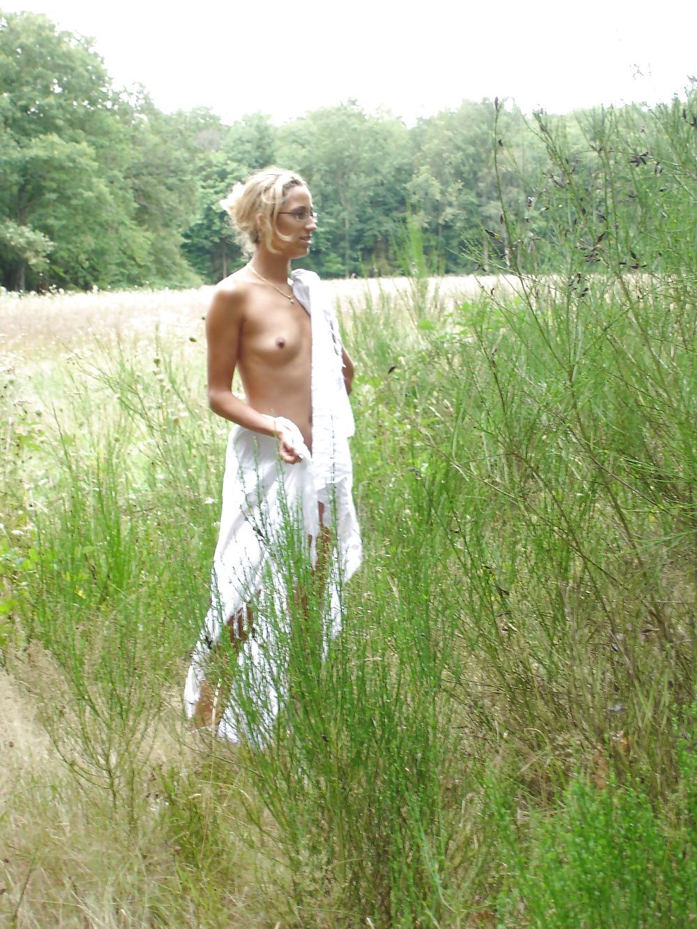 25P Sandrine French Milf 3