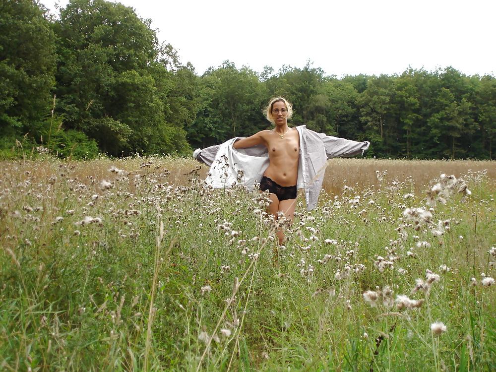 25P Sandrine French Milf 3