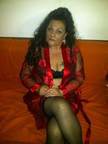25P Busty italian mature Pamela