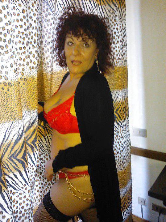 25P Busty italian mature Pamela