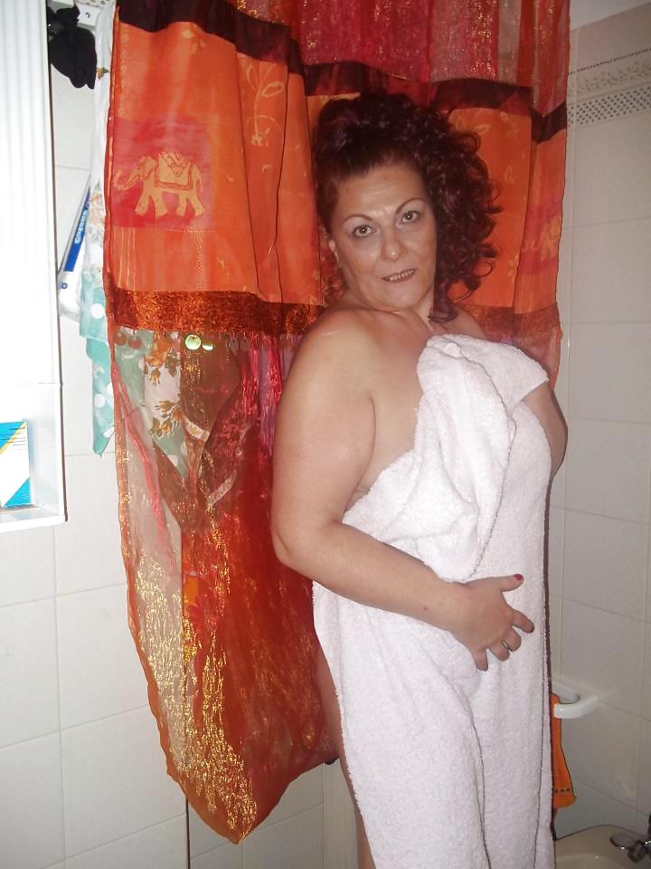 25P Busty italian mature Pamela