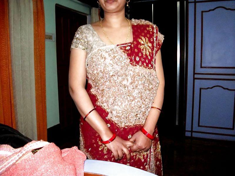 6P Aunty saree Dressing Time