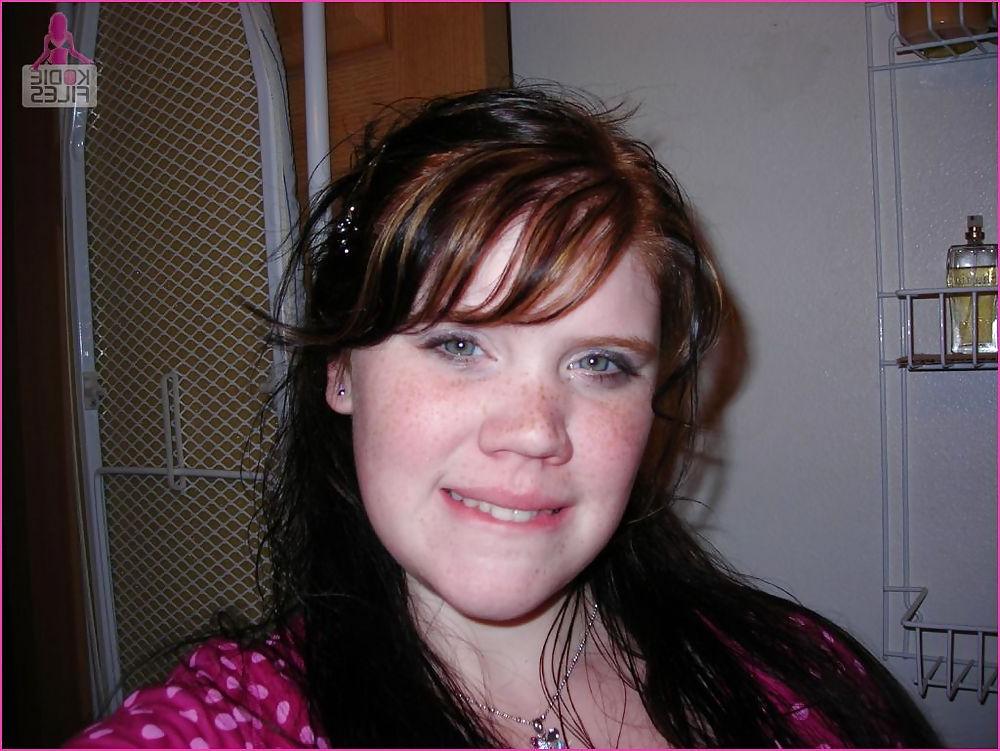 8P Redhead beauty
