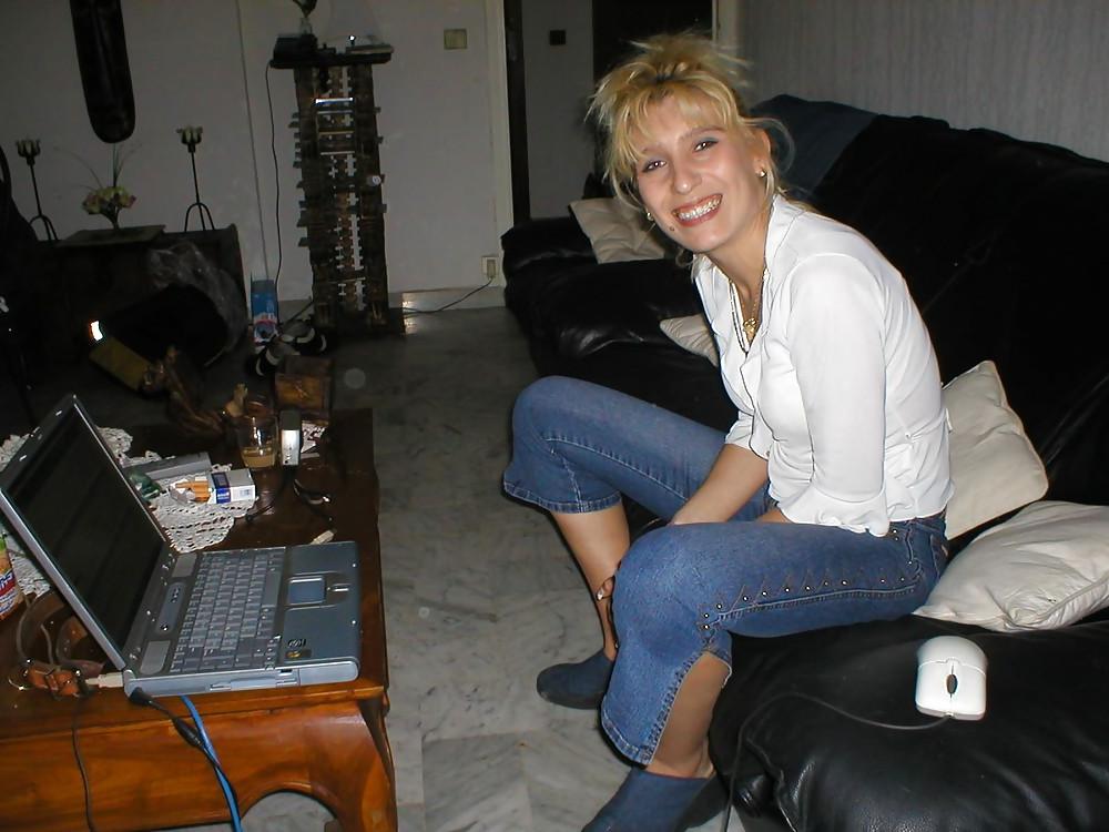 25P Magali french MILF