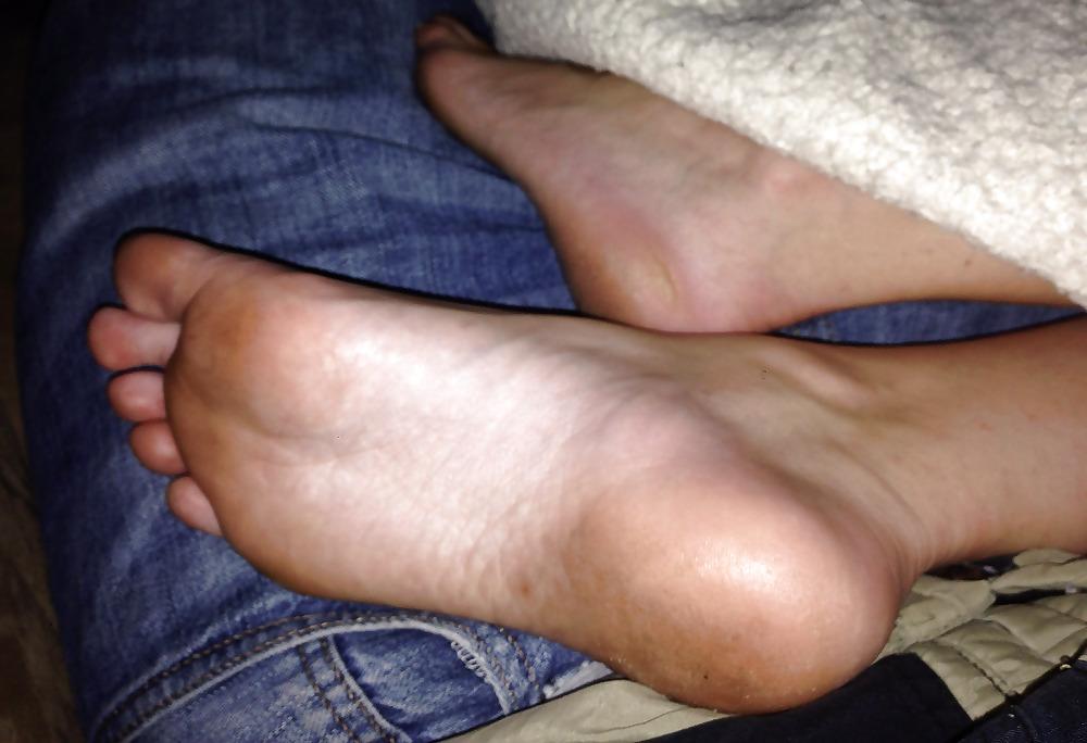 6P Getting ready for my footjob