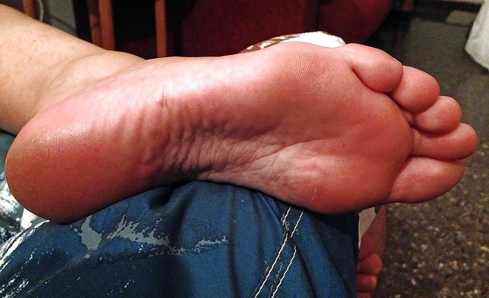 6P Getting ready for my footjob