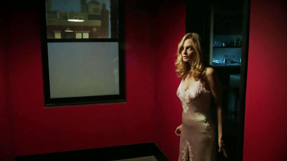 4P Heather Graham - Cream Satin Nightie & Green Satin Dress