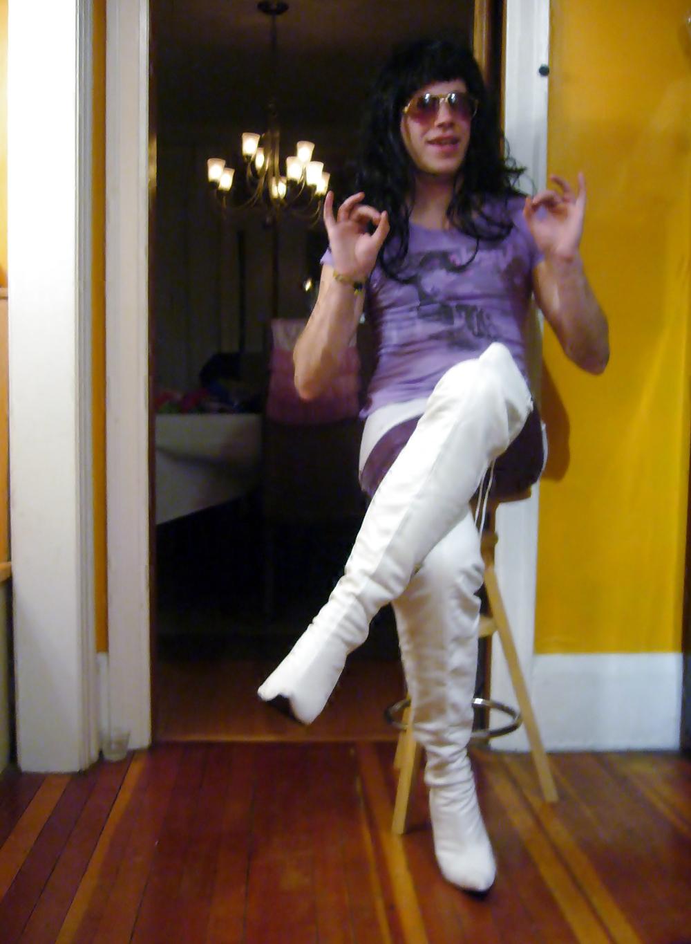 25P Wonderful Ass cross-dressing lady girl fun
