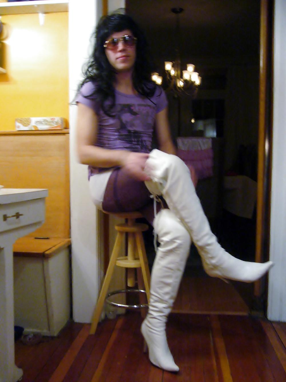 25P Wonderful Ass cross-dressing lady girl fun