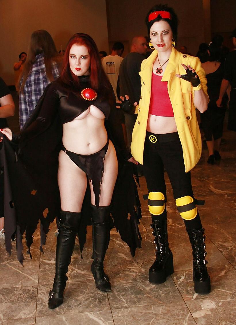25P Hot Girls In Costumes