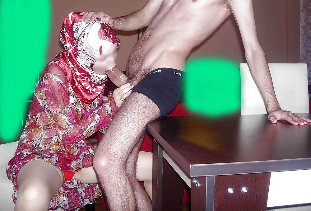 13P Muslim Girl Sucking Dick