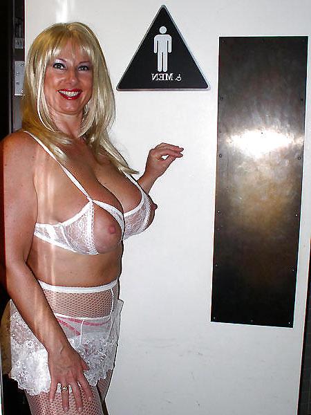25P Busty MILF Leanne