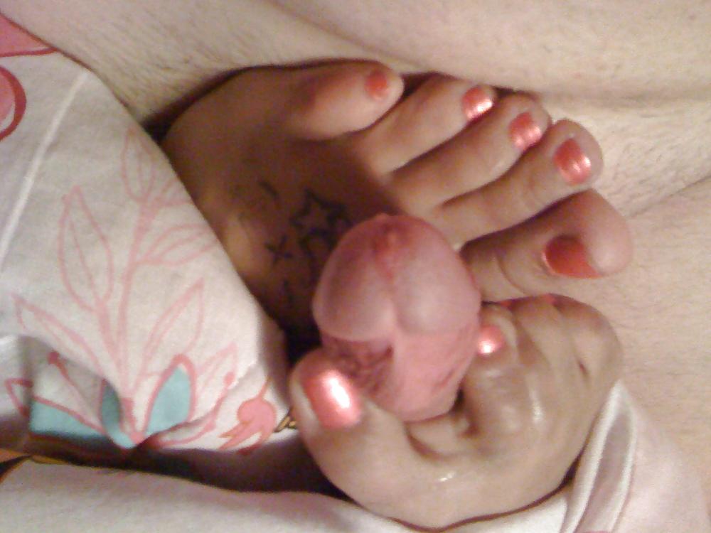 6P Leah's First Footjob