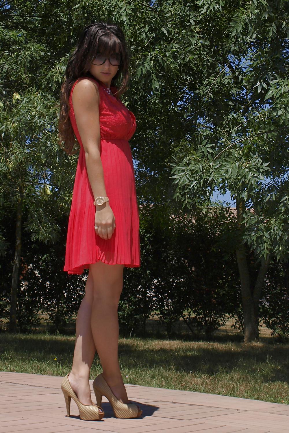 25P French bloggers Mode with sexy legs 26