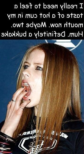 22P Avril lavigne - Dirty Little Cumslut