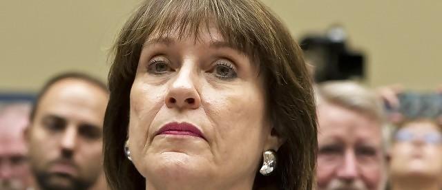 25P Does anyone else find Lois Lerner really sexy?