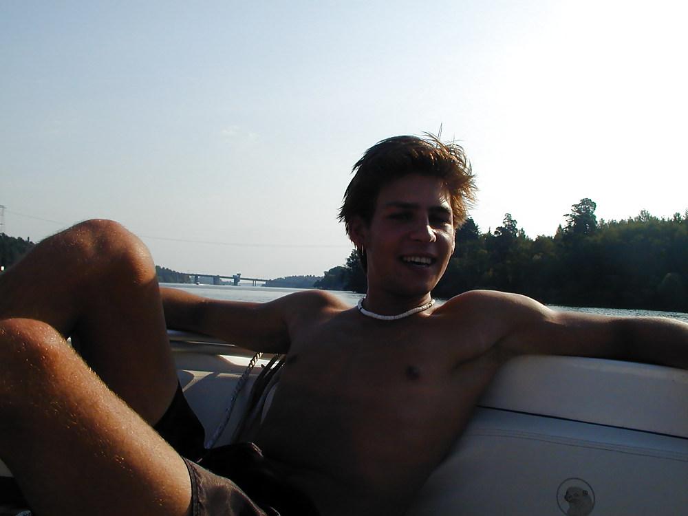25P Boat Party