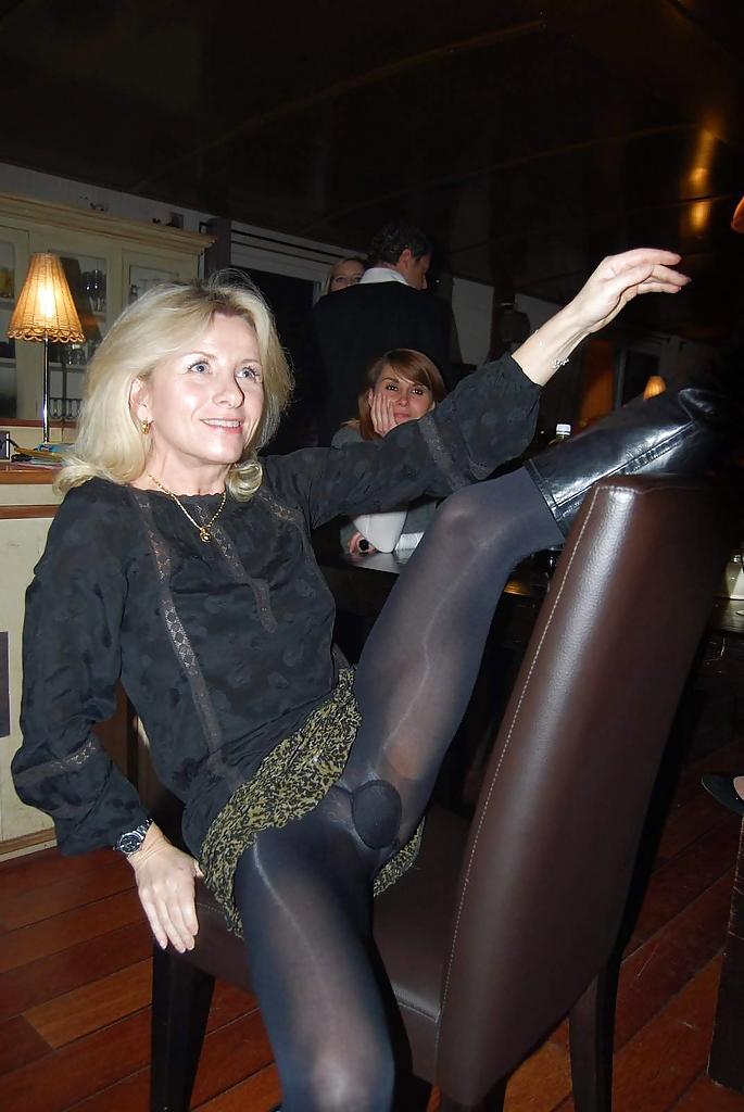 25P Mature pantyhose from Jimmy 7