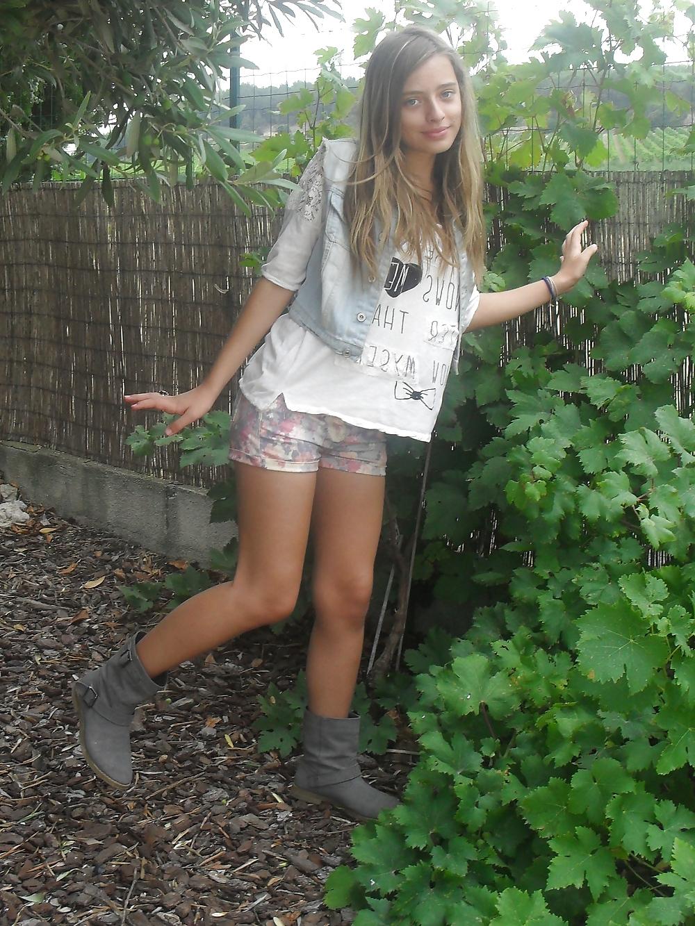 25P French Bloggers Mode with sexy legs 29