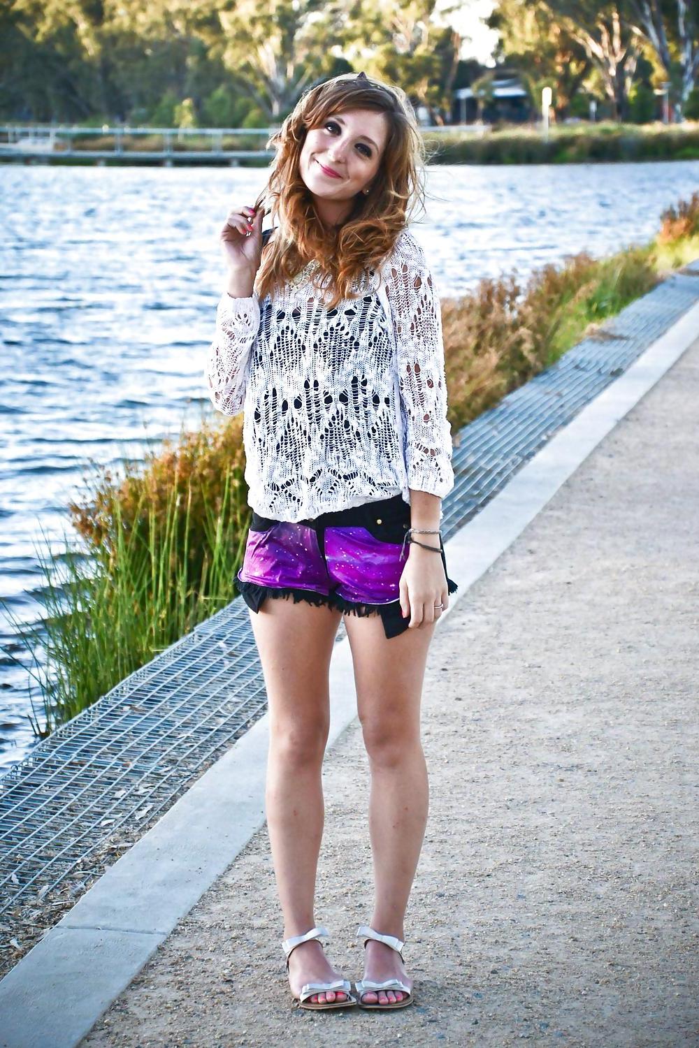 25P French Bloggers Mode with sexy legs 29