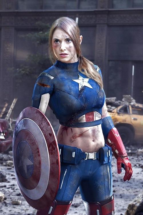12P Cosplay girls