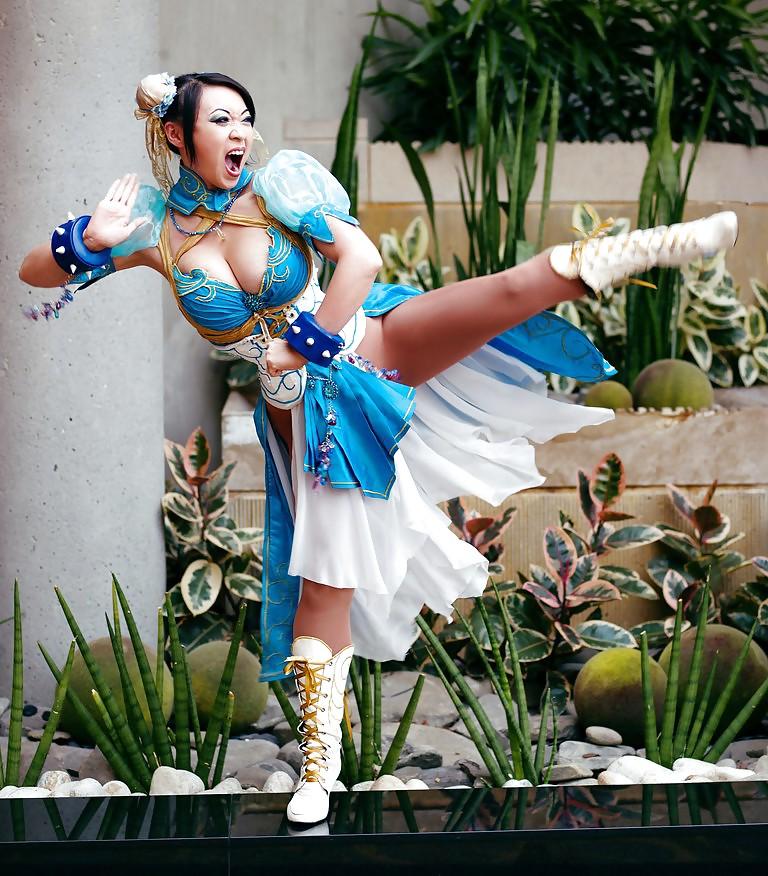12P Cosplay girls