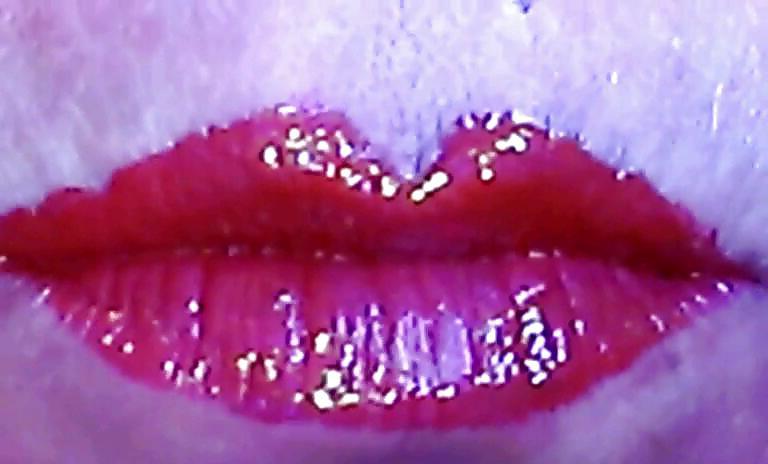 25P SHINEY LIPSTICK LIPS NEED TO SUCK DICK