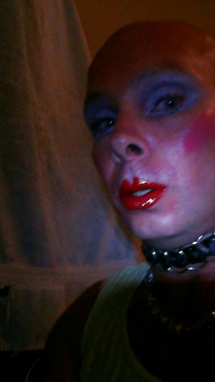 25P SHINEY LIPSTICK LIPS NEED TO SUCK DICK