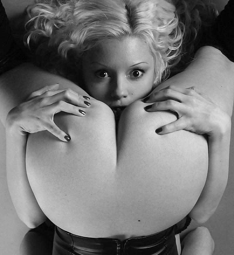 25P Black & White II - The Sensual Human Form