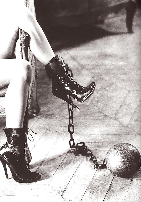 25P TB-collection pain or lust IV