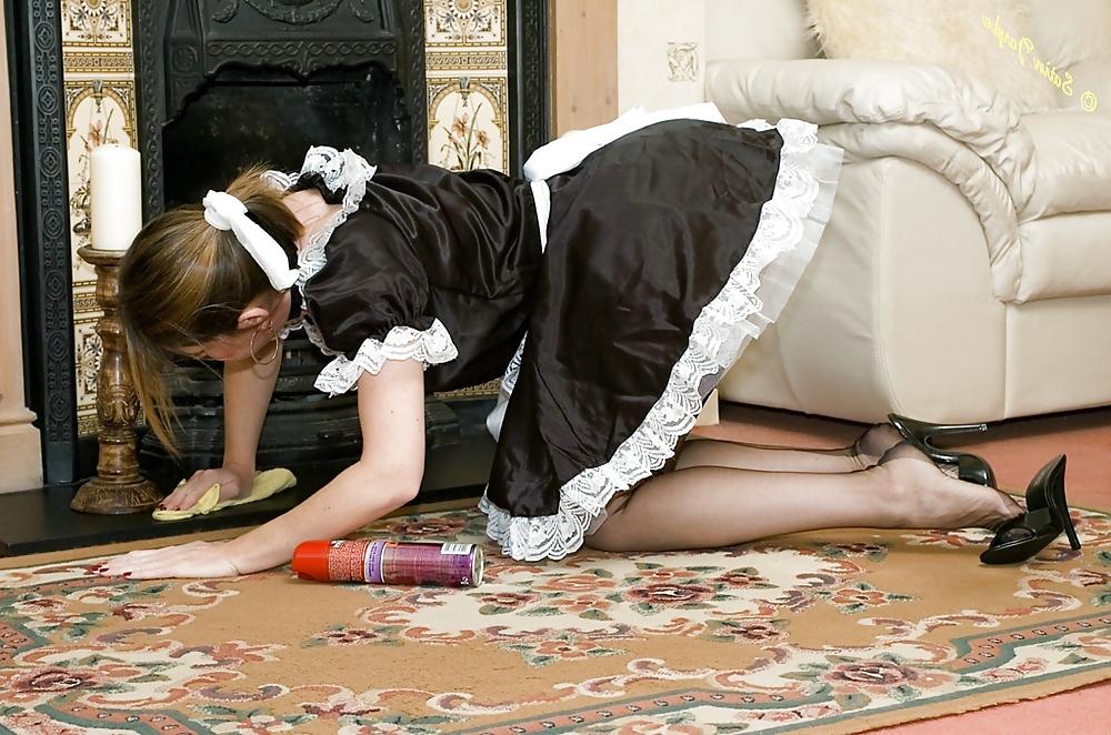 25P French Maid Fetish (Retro Style)