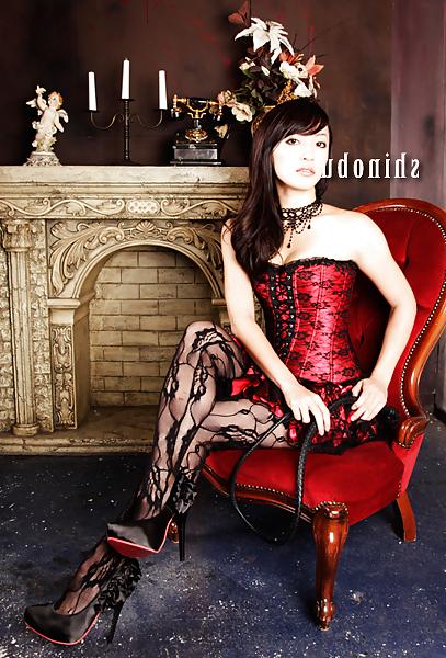 25P Corset XII
