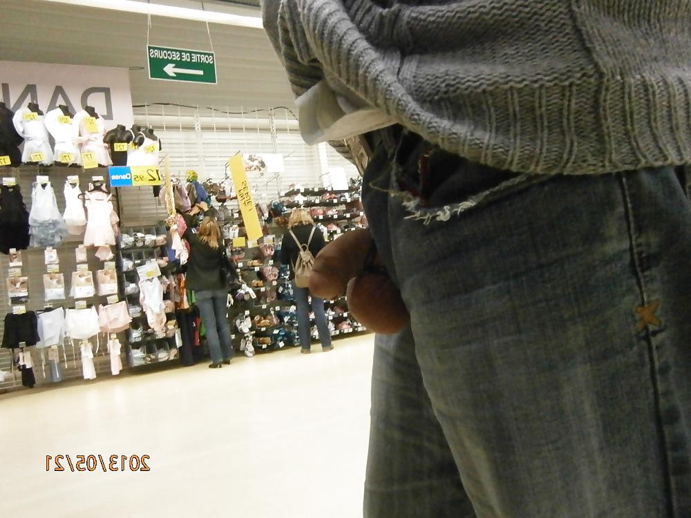 12P Public exhib sexe cock flashing dick outdoor 