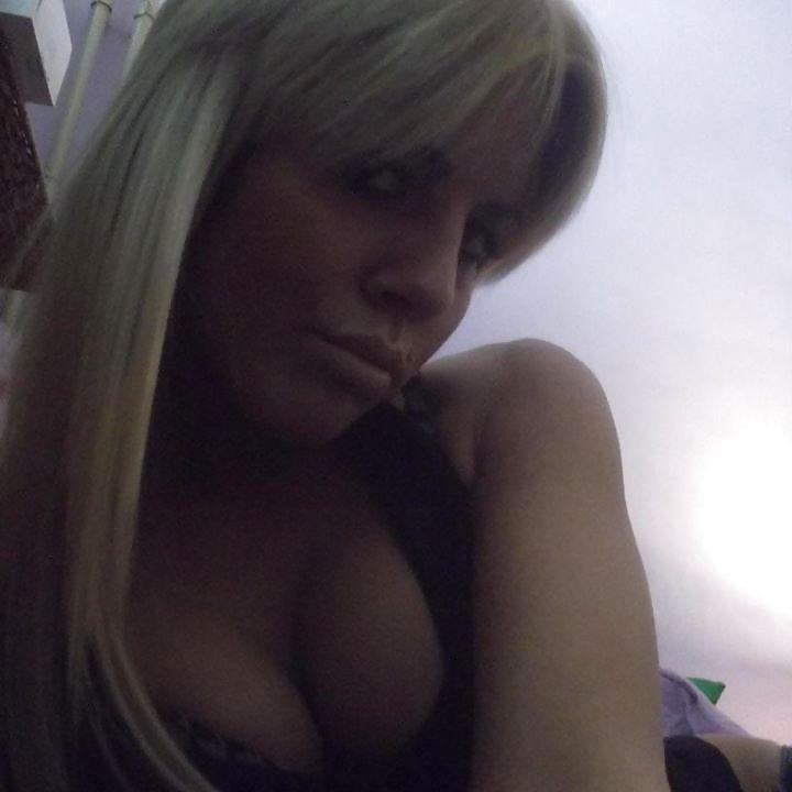24P Serbian girl: hana