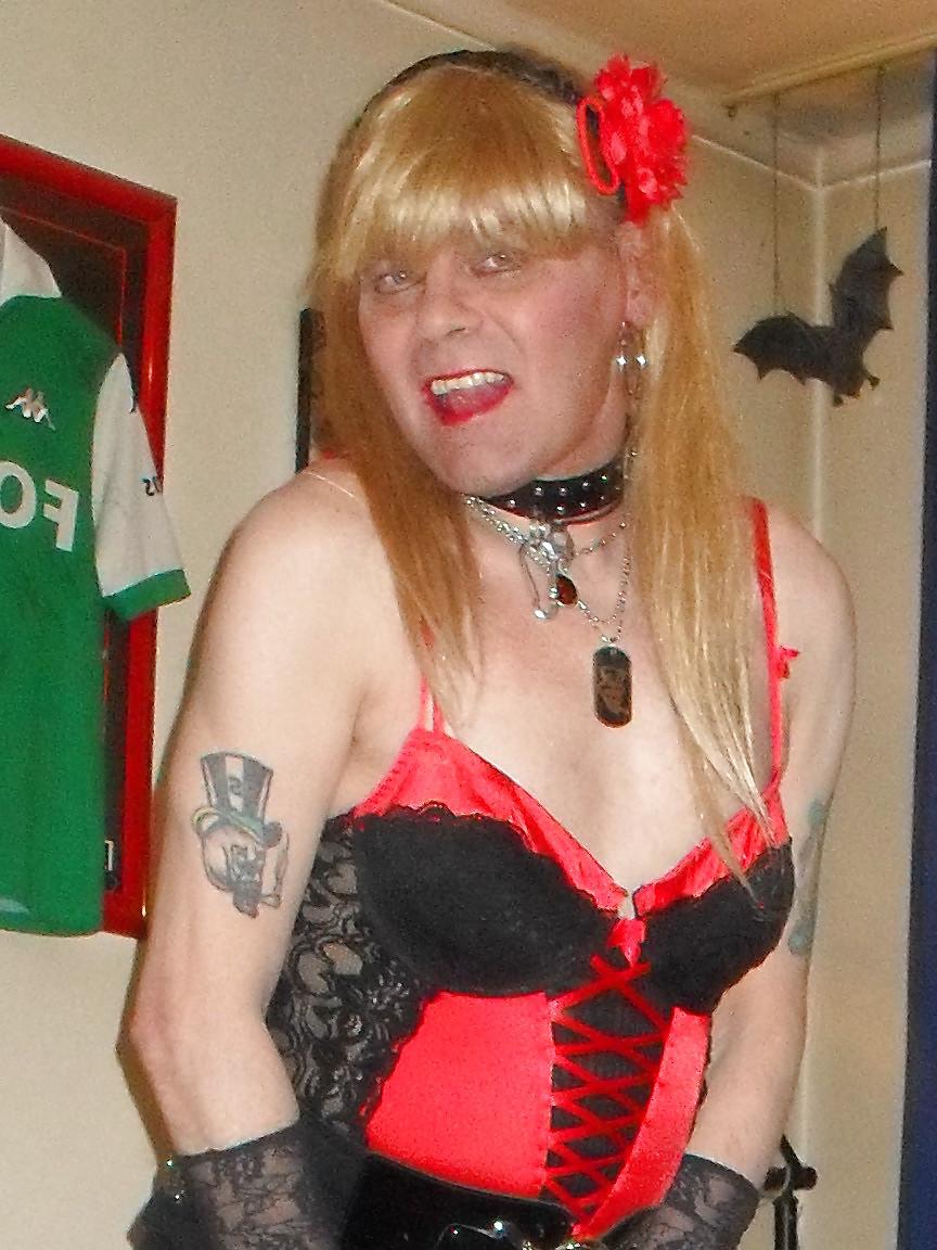 25P Ruby,s red,n black corset..