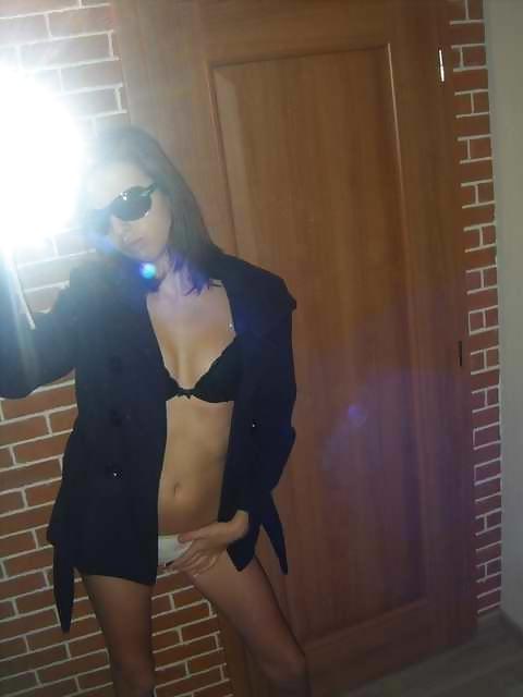 25P My collection 46 : skinny teen shows her body