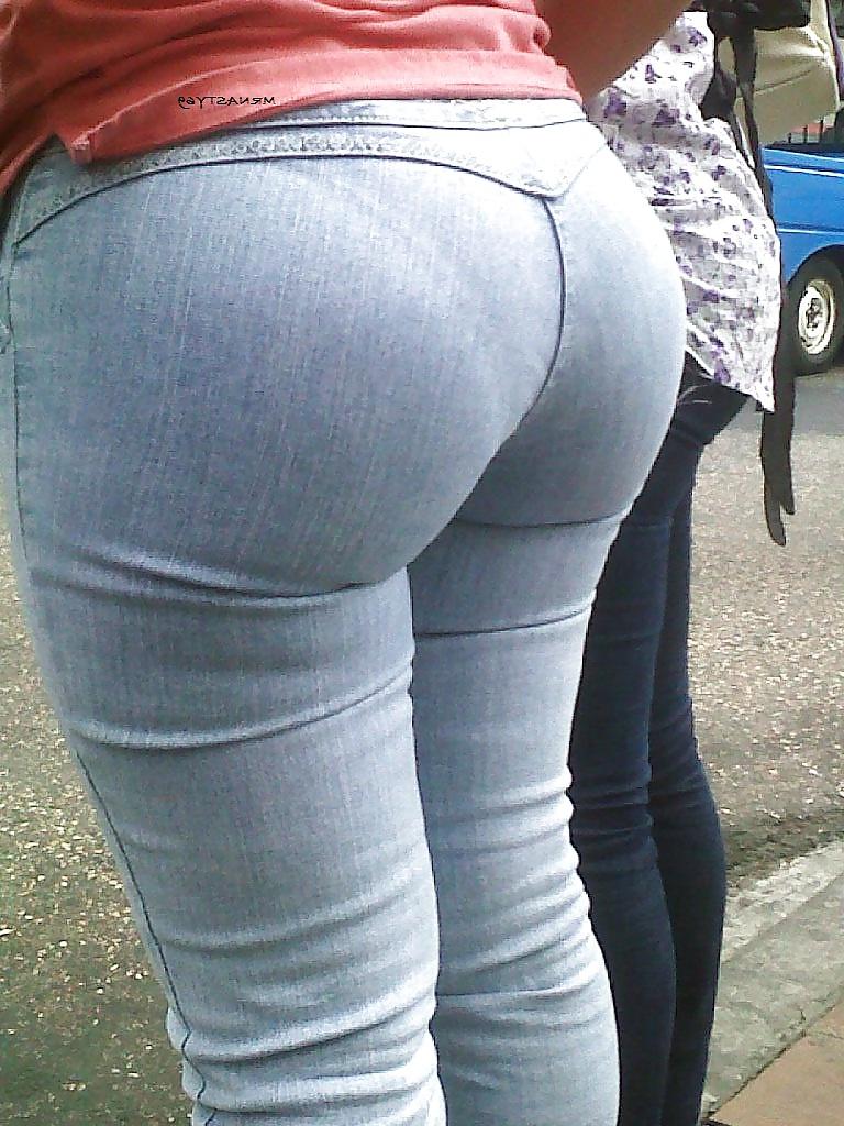15P Wives With Hot Big Asses In Blue Jeans