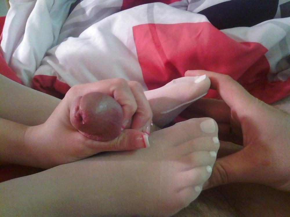 25P Amature Footjob