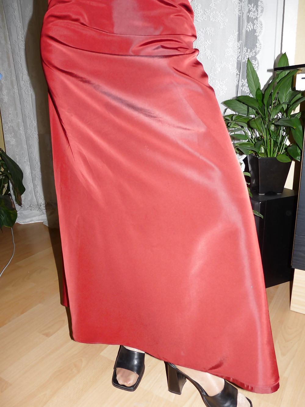 5P Wifes sexy red shiny silk satin gala dress
