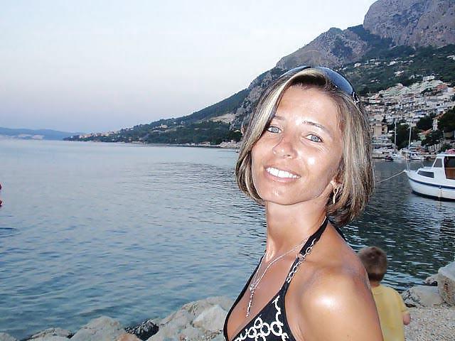 12P My slutty ex-wife topless. dirty comments please