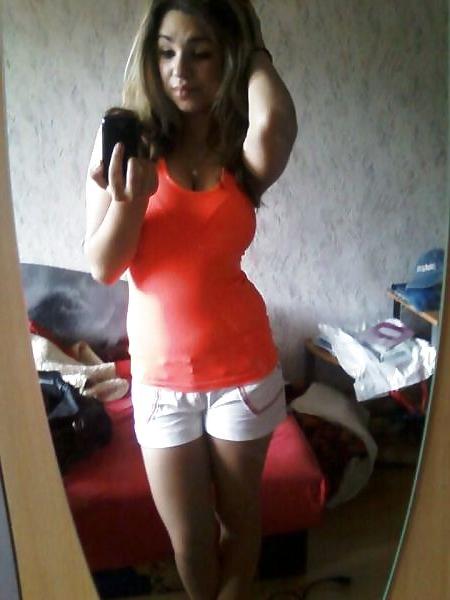 17P German teen pussy who want some big old dick 