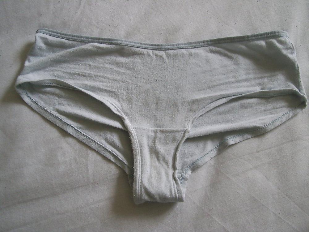 4P Some of my Gfs dirty knickers I sniff and wank with 