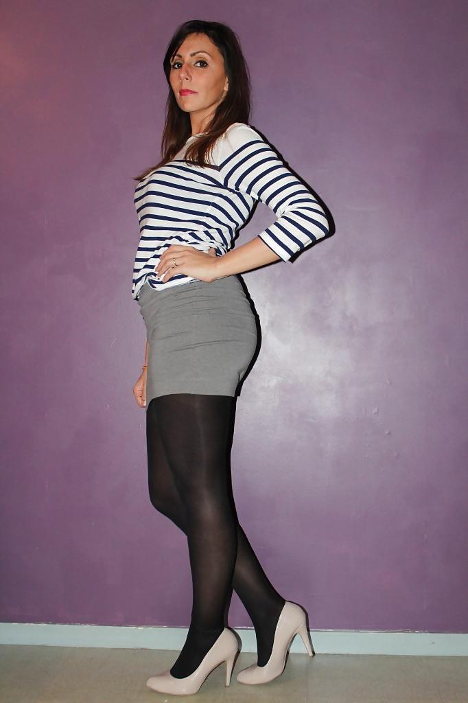 20P French bloggers Mode with sexy legs 10