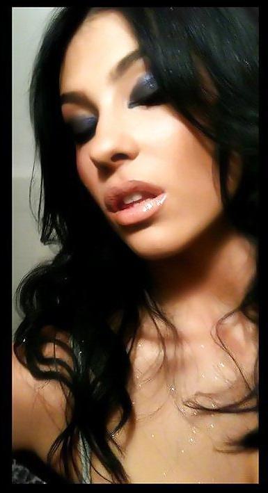21P Facebook serbian girls