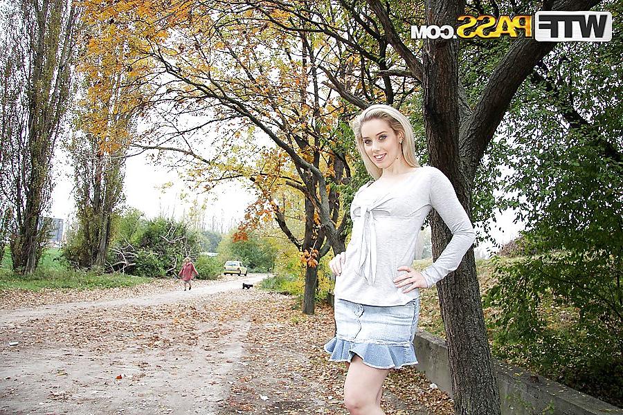 8P Hard fuck up skirt of blonde chick